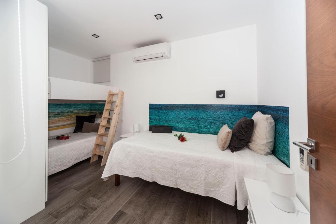 Apartamentos Temisa بويرتو ذيل كارمين المظهر الخارجي الصورة